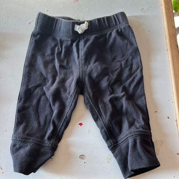 Bundle Of 3. 0-3 Pants. - Picture 3 of 4